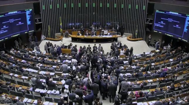 Como fica o financiamento de campanhas após a aprovação da reforma política